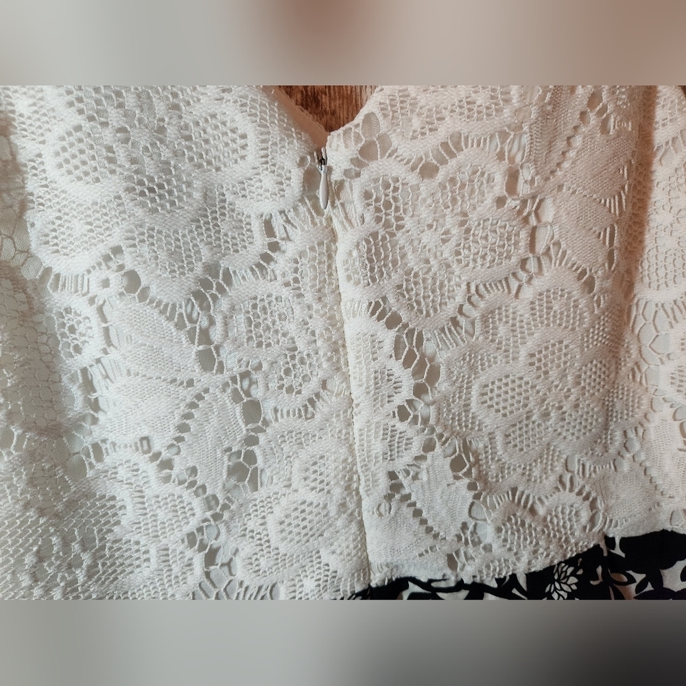 Chic Black and White Floral Lace Midi Dress - Picture 7 of 9